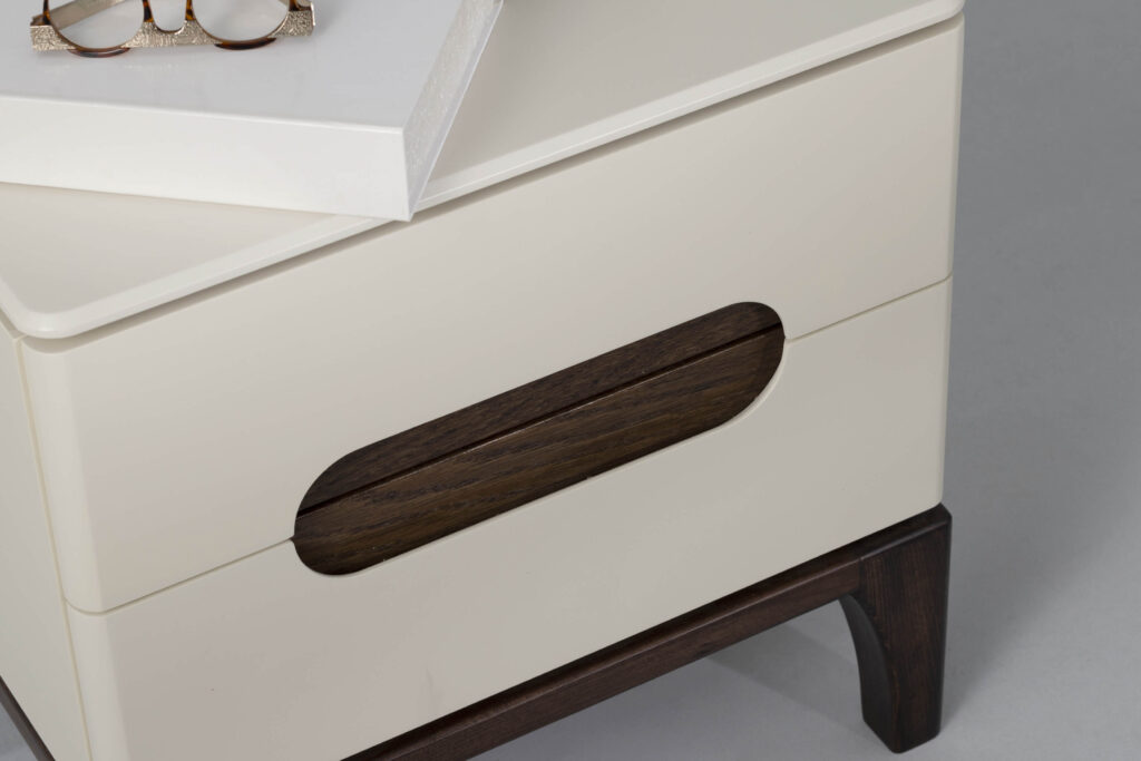 alora-nocni-stocic-1-1