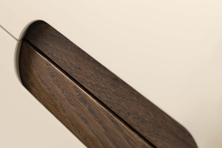 alora-nocni-stocic-1-2